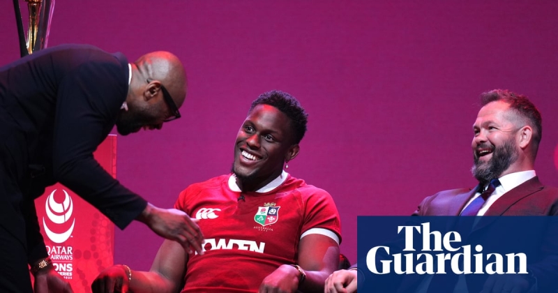Farrell plays the O2 Arena but Lions squad reveal slips up by ripping off fans
