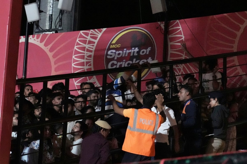 IPL cricket suspended amid growing India-Pakistan tensions